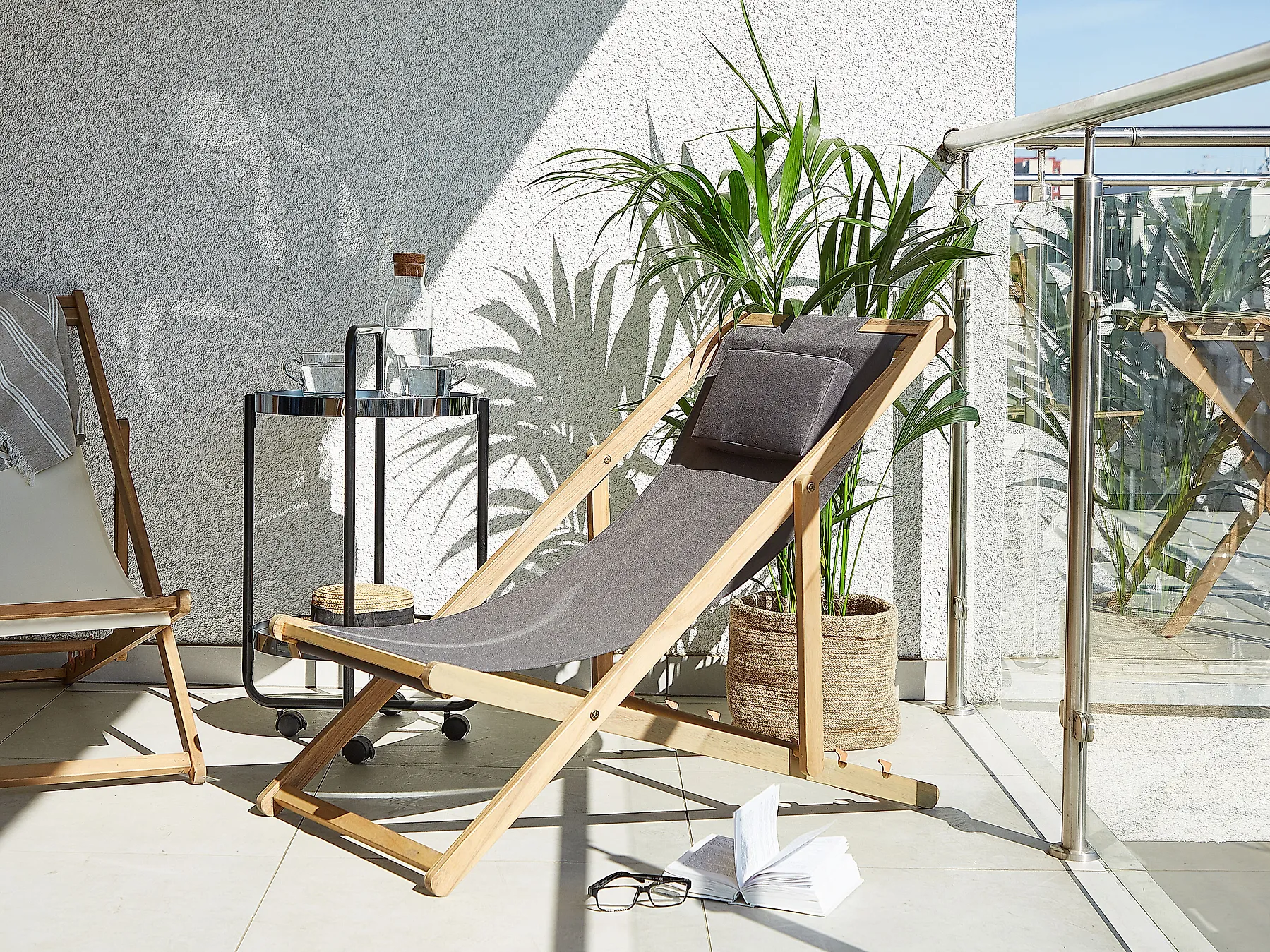 Set of 2 Folding Deck Chairs AVELLINO Acacia Wood Light Brown_1177527