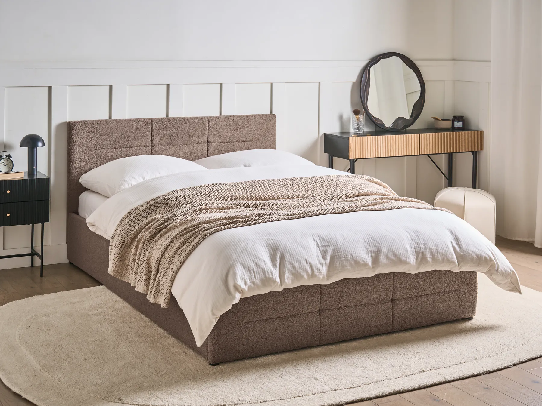 Bett mit Stauraum MASSOGNES Bouclé Taupe 140 x 200 cm_1030443