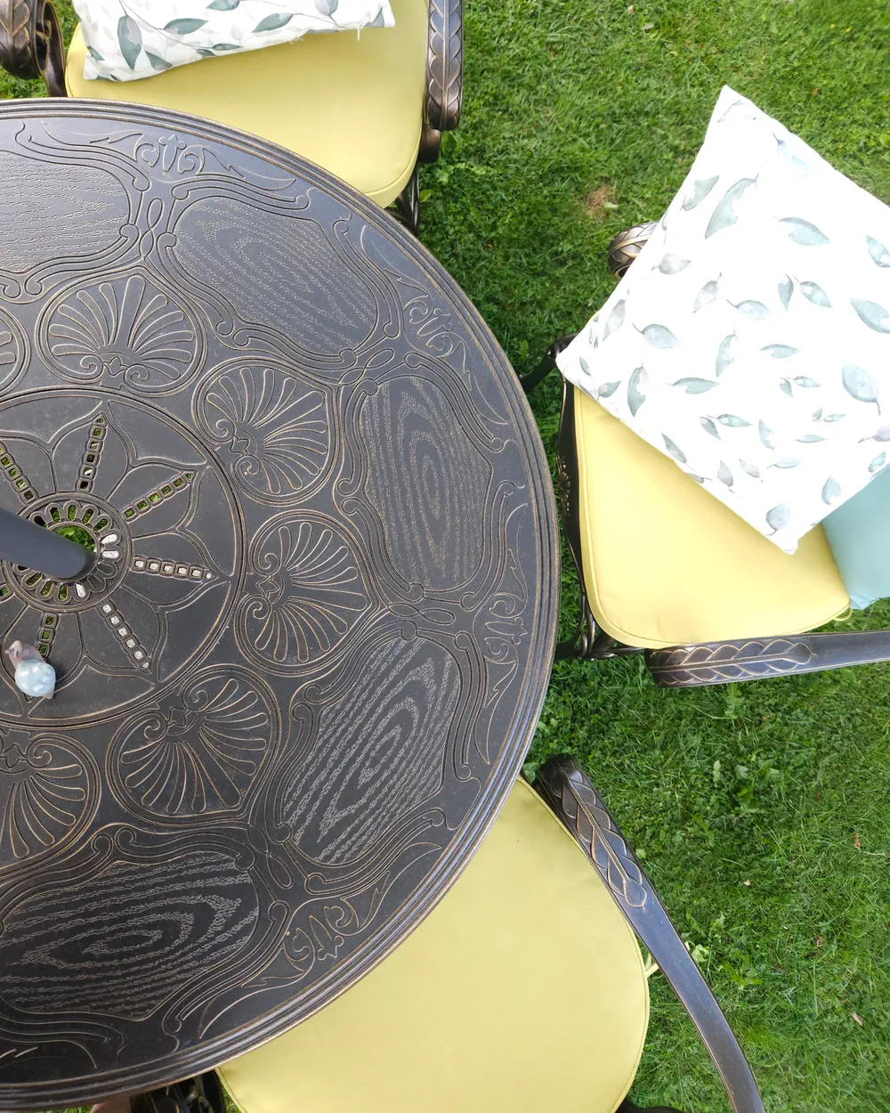 Gartenmöbel Set 4-Sitzer SAPRI mit Schirm (16 Optionen) Metall Dunkelbraun_1016913