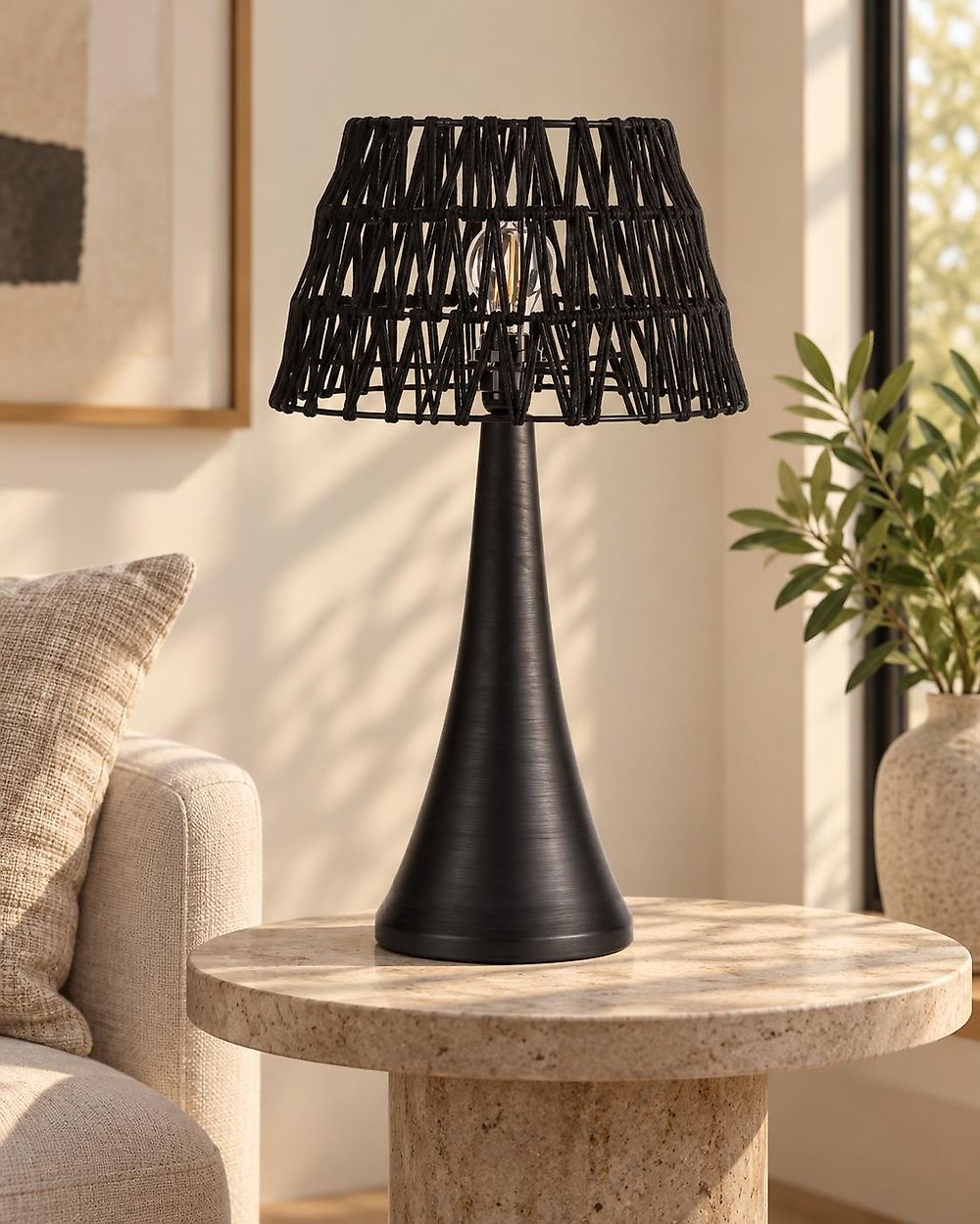 Tischlampe PELLEJAS Mangoholz Schwarz