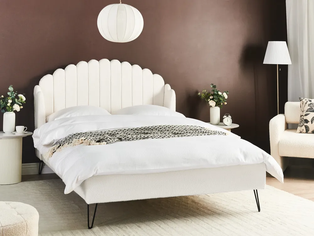 Bett mit Lattenrost Bouclé AMBILLOU 140 x 200 cm Cremeweiß