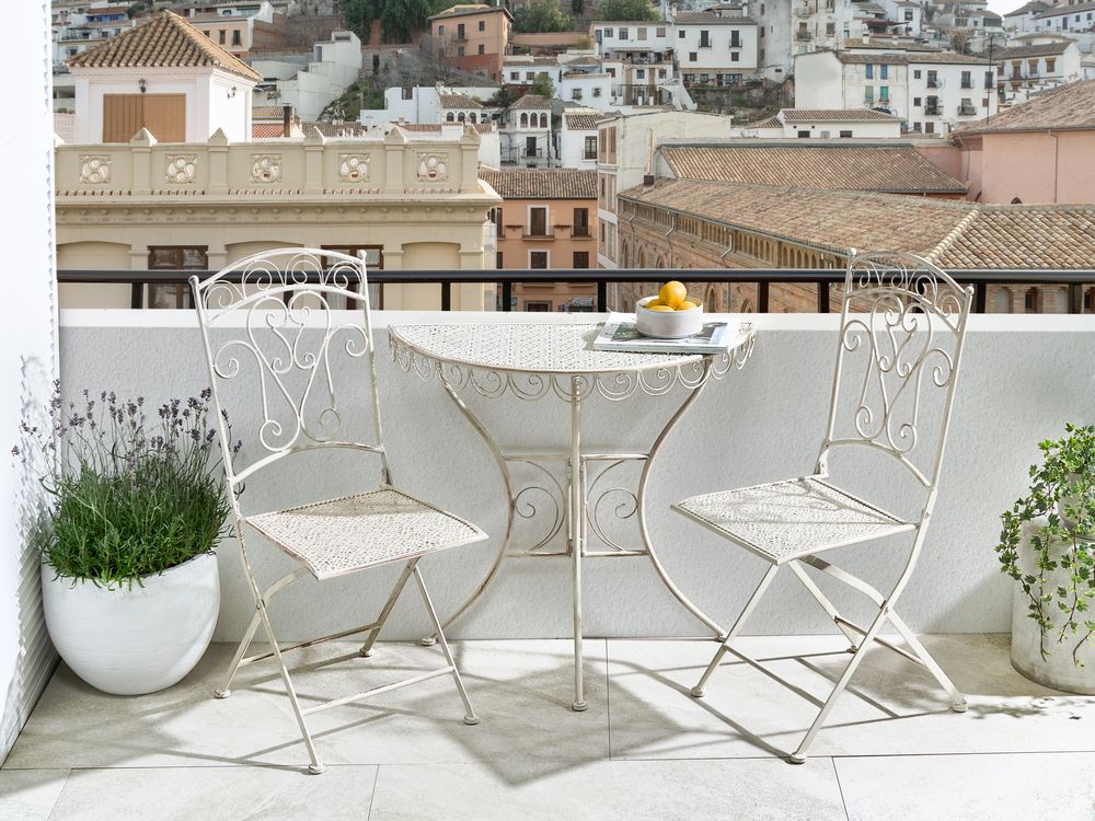 Outdoor Bistrotisch JUINA 80 cm 36 cm Metall Hellbeige