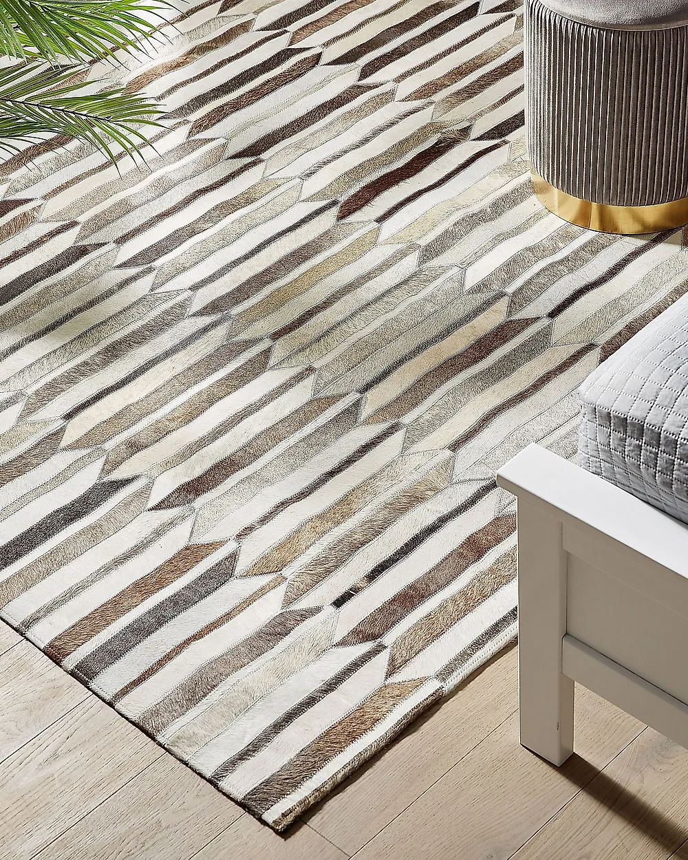 Teppich KULALAR Beige 140 x 200 cm Echtleder_1178090