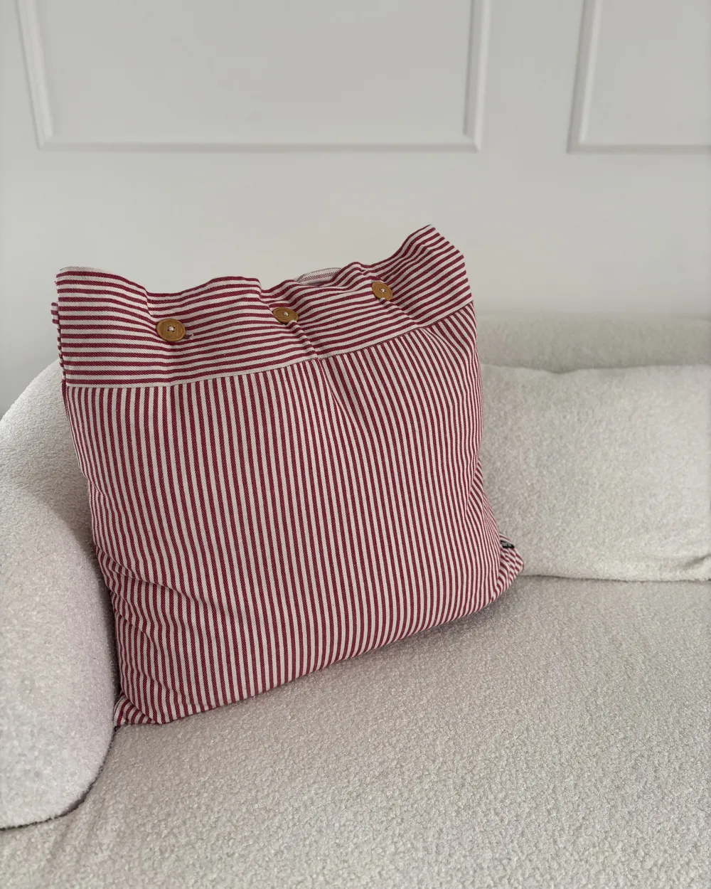 Dekokissen AALITA 45 x 45 cm Baumwolle Rot Streifenmuster_961328