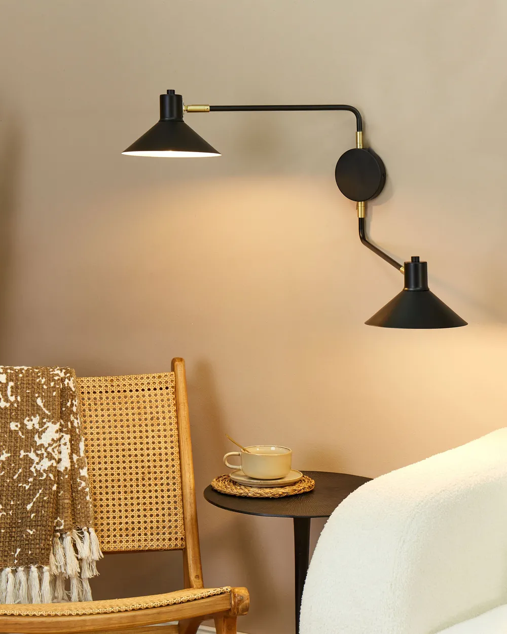 Wandlampe KADASSA verstellbar Metall Schwarz