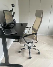 Schreibtisch elektrisch höhenverstellbar KENLY 120 cm 60 cm mit USB-Anschluss Schwarz_920214