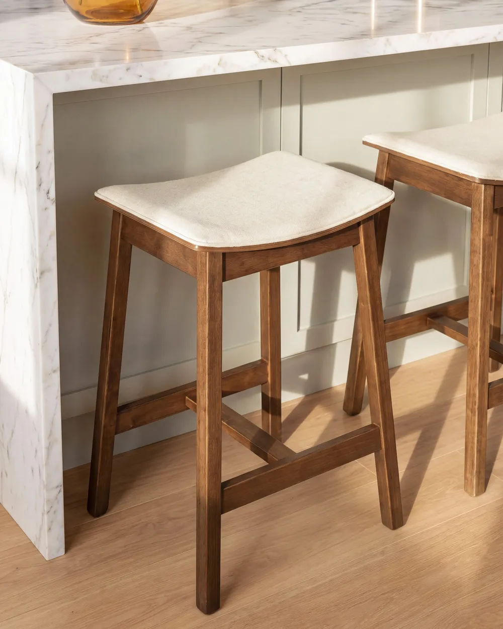 Set mit 2 Barhockern DIXON Holz Cremeweiß / Dunkelbraun