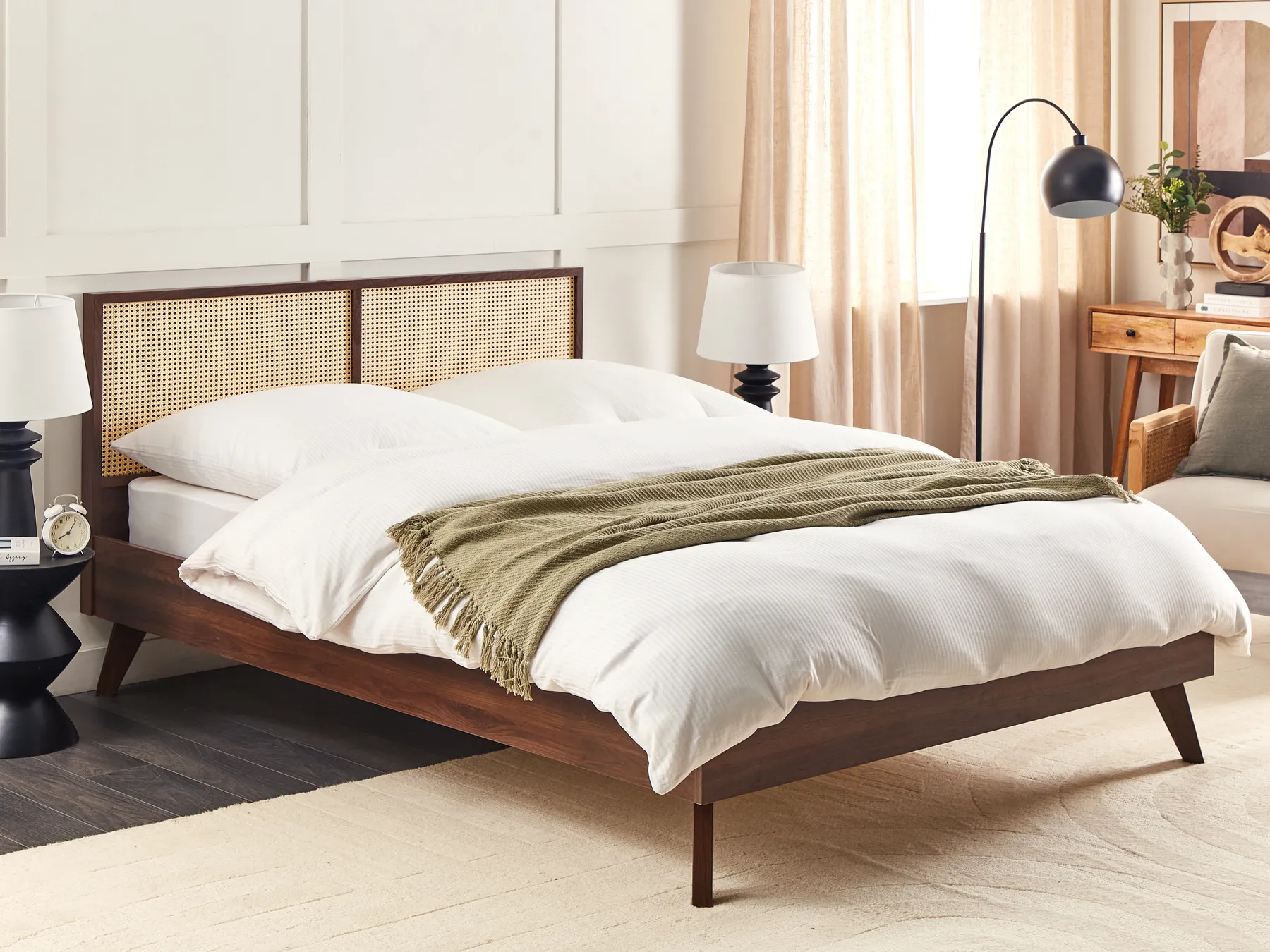 Bett mit Lattenrost Rattan MONPAZIER 180 x 200 cm Dunkelbraun_908336