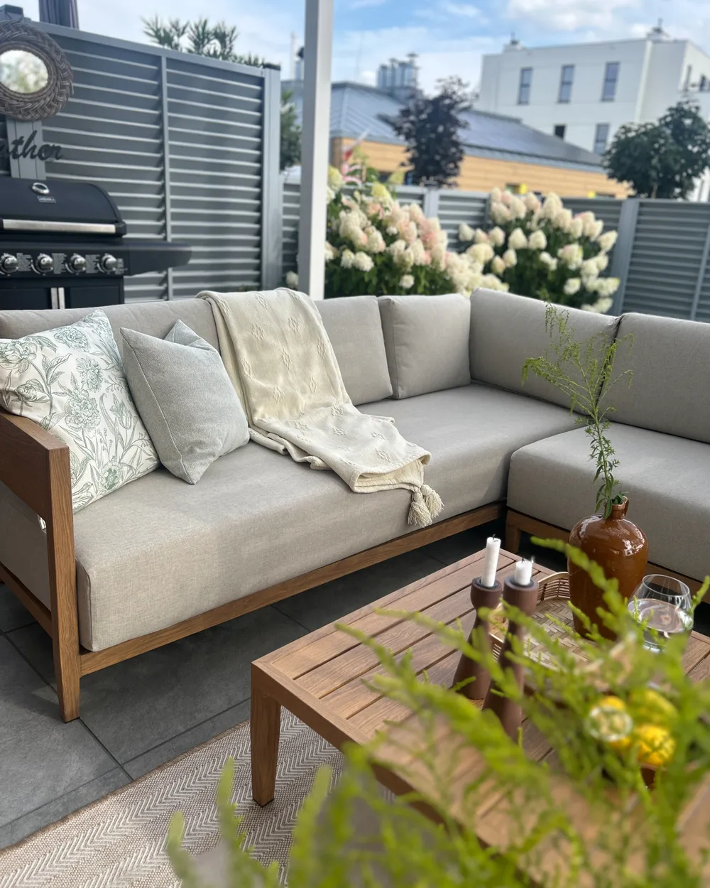 Garten Ecksofa mit Tisch 5-Sitzer SAMPIERI Metall Hellbraun linksseitig_1017512