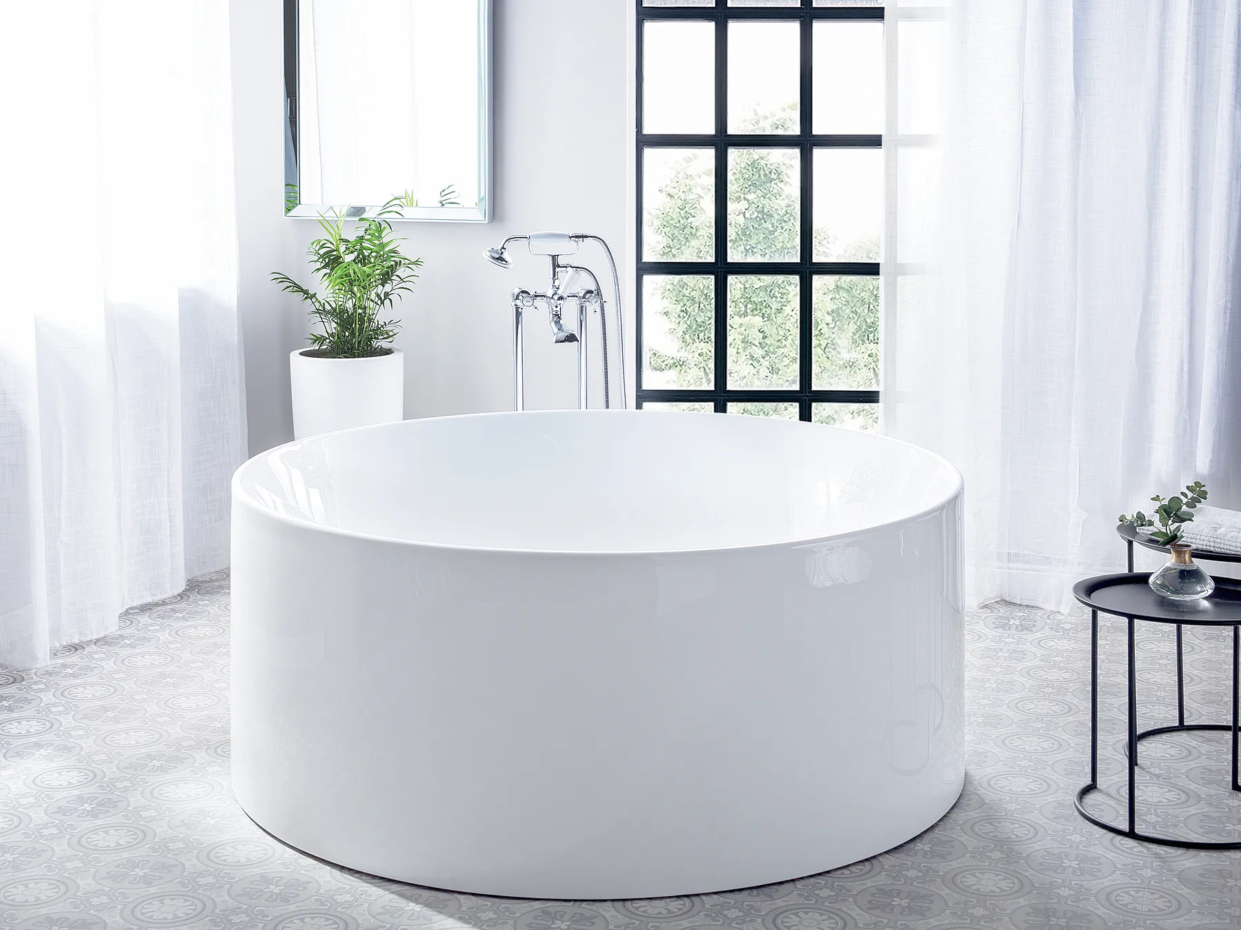 Freistehende Badewanne IBIZA 140 x 140 cm Weiß_718047