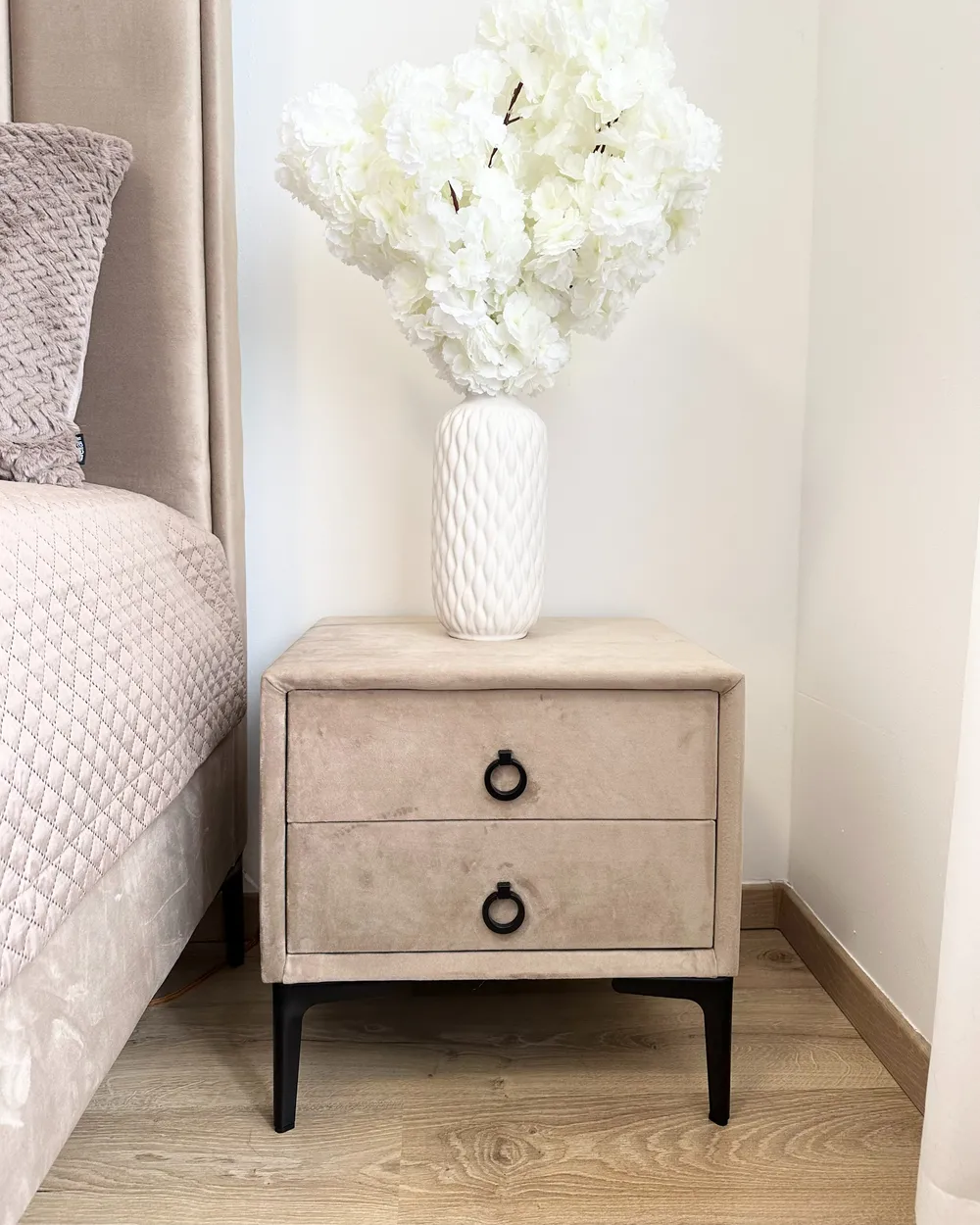 2 Drawer Bedside Table SEZANNE Velvet Taupe_978748