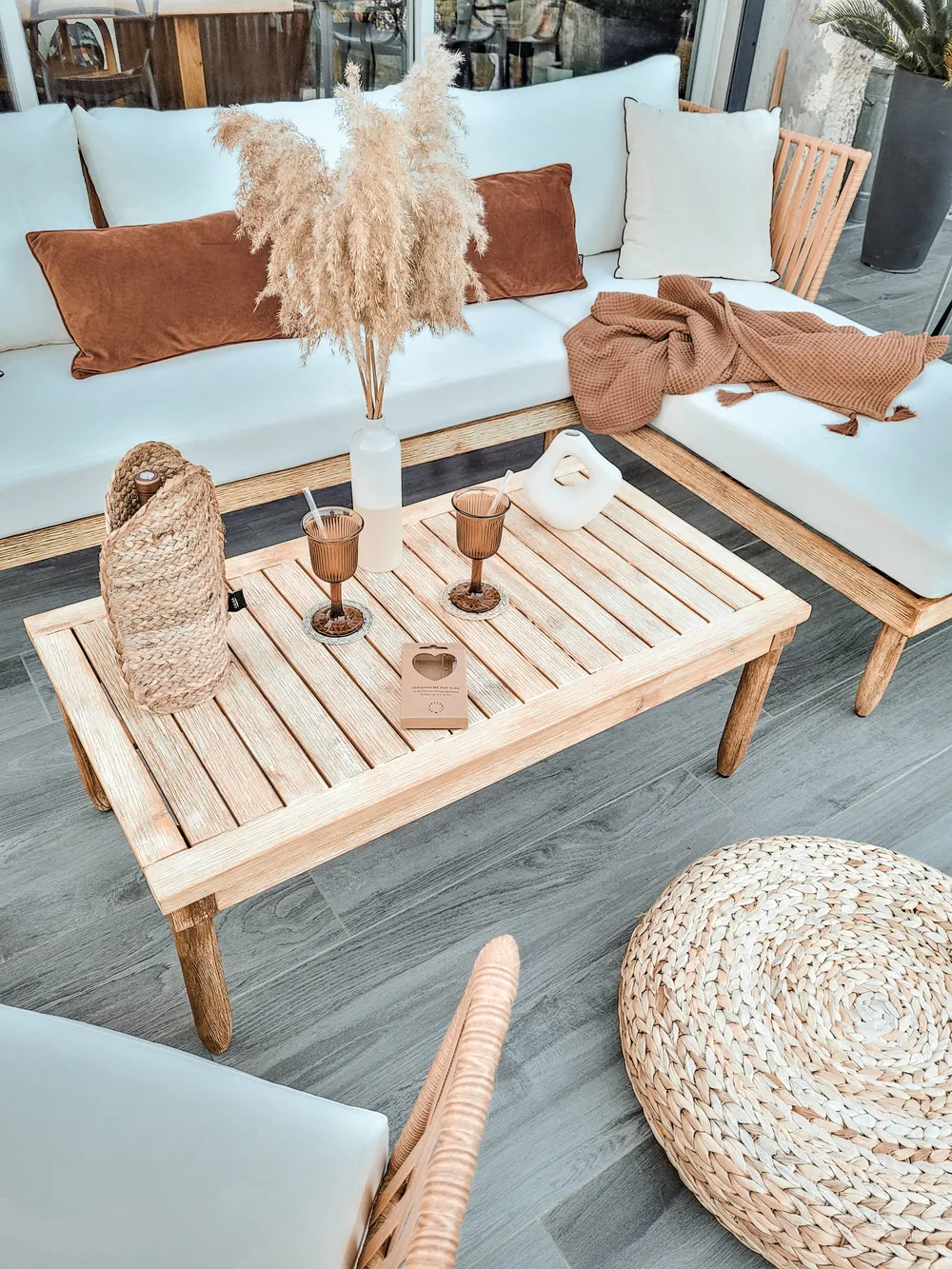 Lounge Set mit Tisch 4-Sitzer CREMONA Akazienholz Hellbraun / Cremeweiß rechtsseitig_857486