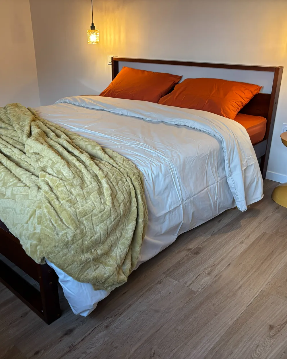 Bett mit Lattenrost Kiefernholz GIULIA 160 x 200 cm Dunkelbraun_979156