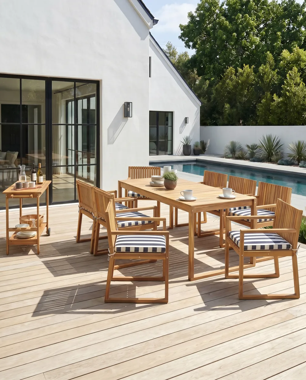 Set mit 8 Stühlen und Sitzkissen SASSARI II zertifiziertes Akazienholz Marineblau