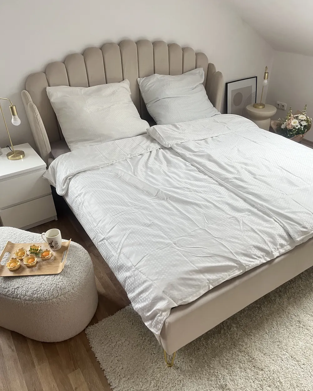 Bett mit Lattenrost Samtstoff AMBILLOU 140 x 200 cm Hellbeige_918307