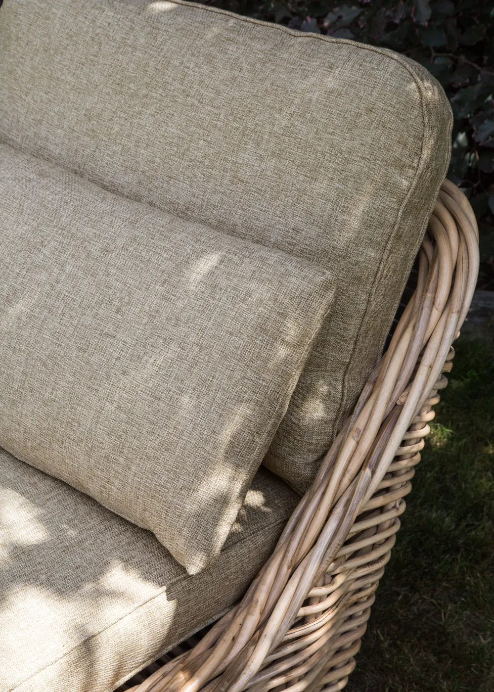 Sonnenliege mit Kissen BELSITO Rattan Naturfarben_928033