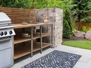 Outdoor-Kücheninsel mit Spüle IVREA Braun / Silber zertifiziertes Akazienholz_988136